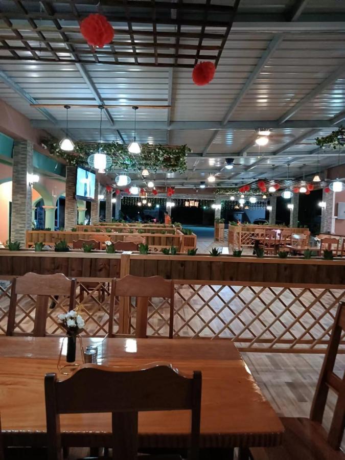Sunshine View Hotel And Restaurant Корозал Екстериор снимка